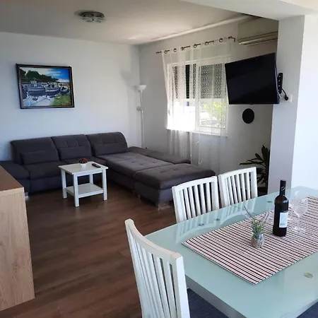 Apartment In With Sea View,air Conditioning, Wifi 5026-4 *