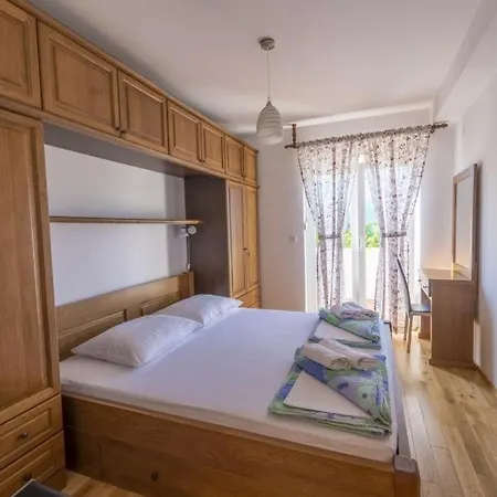 Apartment In With Sea View,air Conditioning, Wifi 5026-4 Murter